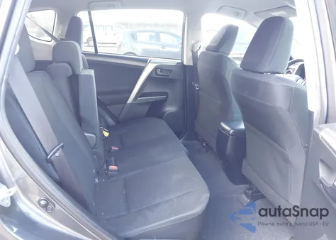 2017 Toyota Rav4 Le z USA, uszkodzony, nr VIN JTMBFREV0HJ122394